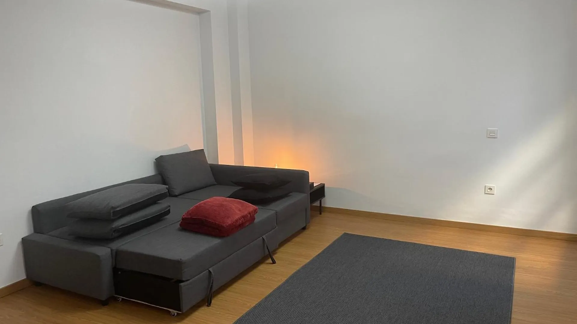 Lejlighed Apartamento Calle Rodrigo De Triana Con Opcion De Parking Sevilla