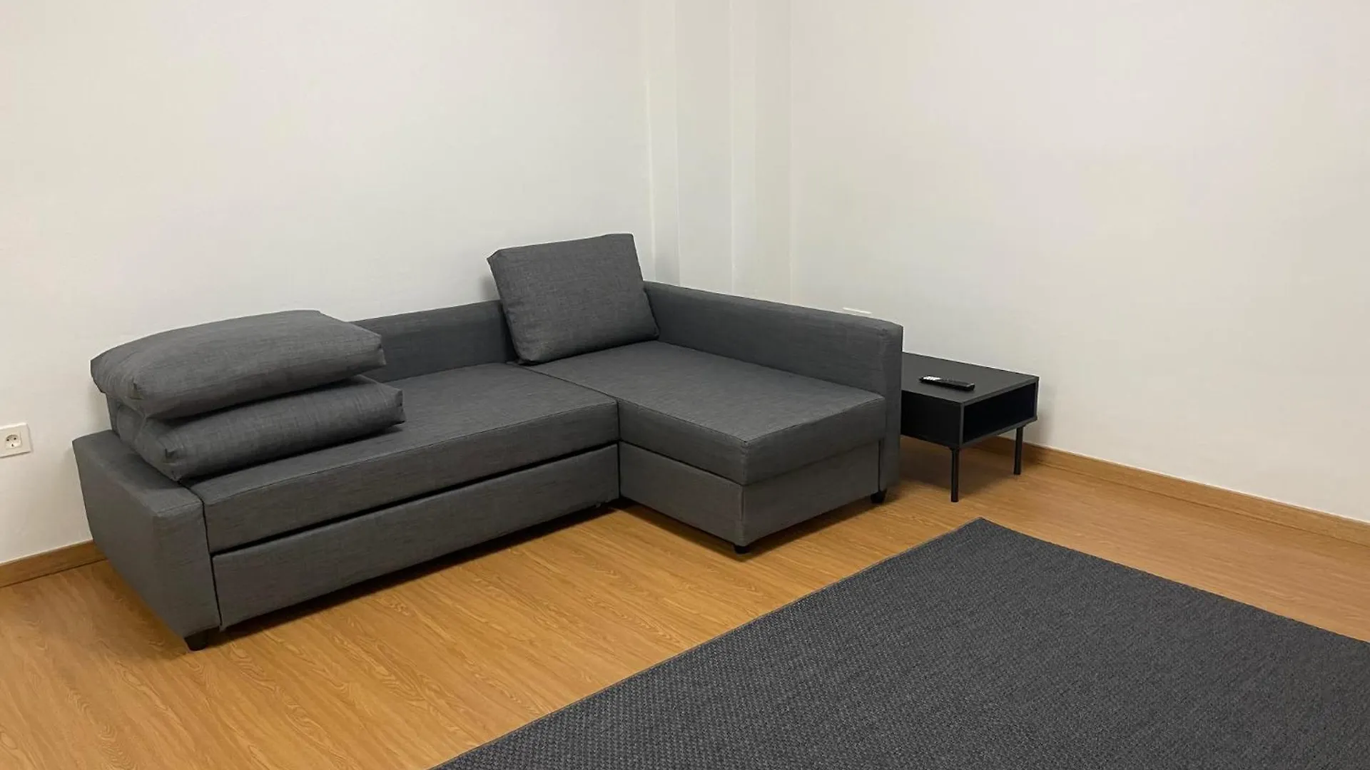 Apartamento Calle Rodrigo De Triana Con Opcion De Parking Seville Apartment